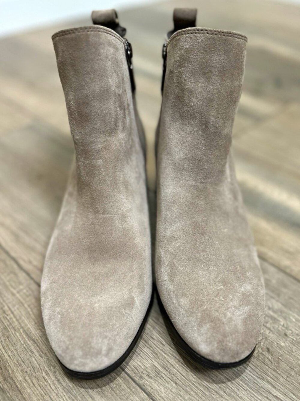 Blondo Women’s 8.5M Taupe Suede Waterproof Ankle Boots Buckle Zip
